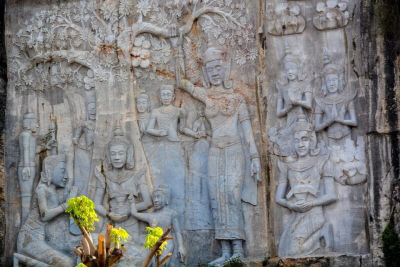 Battambang: Unforgettable Tour by Private Tuk-Tuk - Explore Battambangs Architecture