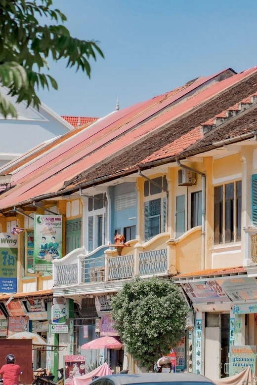 Battambang: Unforgettable Tour by Private Tuk-Tuk - Discover Phnom Sampeau Temples