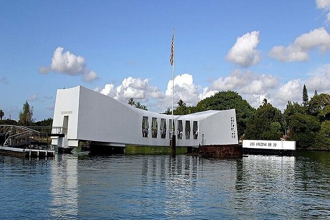 Battleships of WWII at Pearl Harbor From Kauai - Exploring the USS Arizona Memorial