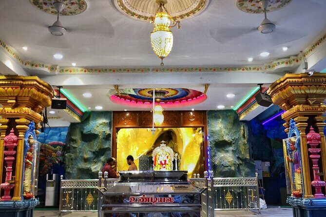 Batu Caves and Sari Experience with Batik Workshop - Key Points