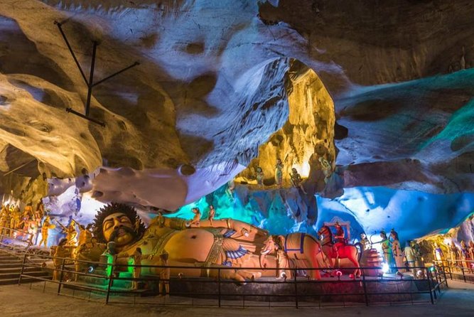 Batu Caves & Genting Highland Day Tour Include 2-Way Cable Car Ride - Tour Accessibility and Participant Information
