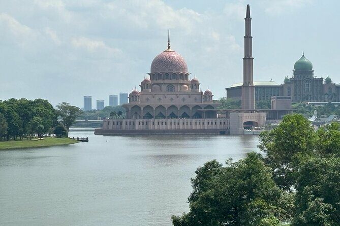 Batu Caves & Putrajaya City Tour - What Do the Reviews Say?