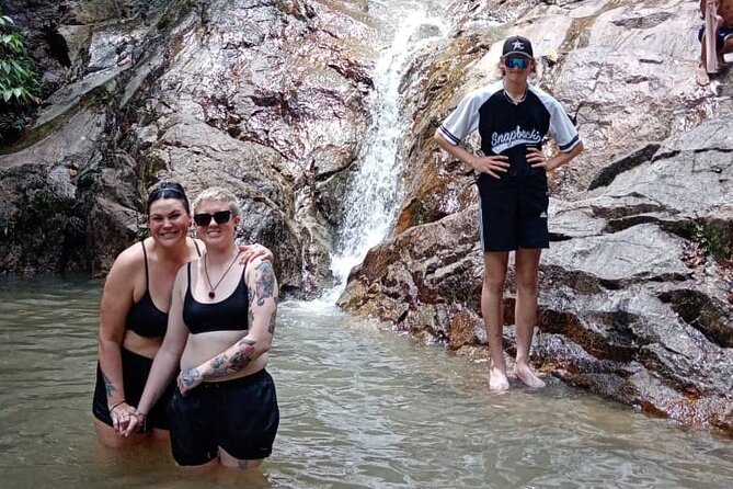Batu Caves, Waterfalls, Hotspring, Batik & Pewter Tour With Lunch - Reviews