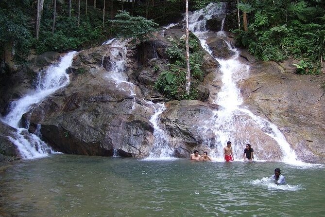 Batu Caves, Waterfalls, Hotspring, Batik & Pewter Tour With Lunch - What to Expect