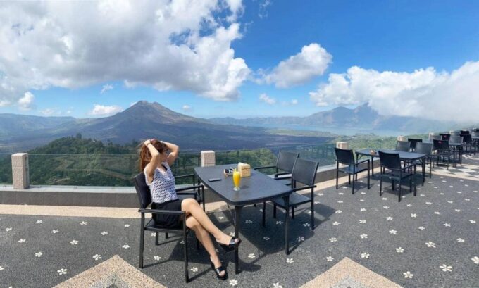 Batur: Hot Springs, Waterfall, Tirta Empul Tour With Lunch - Tirta Empul