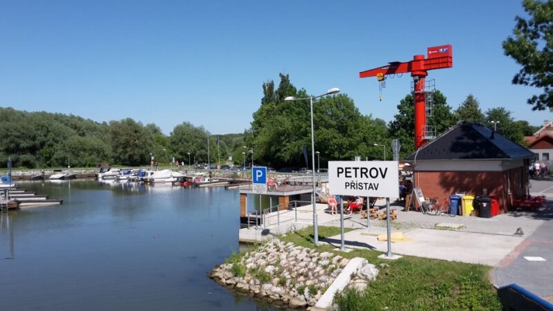 Batuv Kanal - Boatride and Wine (From Vienna and Bratislava) - Key Points