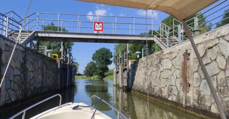 Batuv Kanal - Boatride and Wine (From Vienna and Bratislava) - Included Services and Amenities