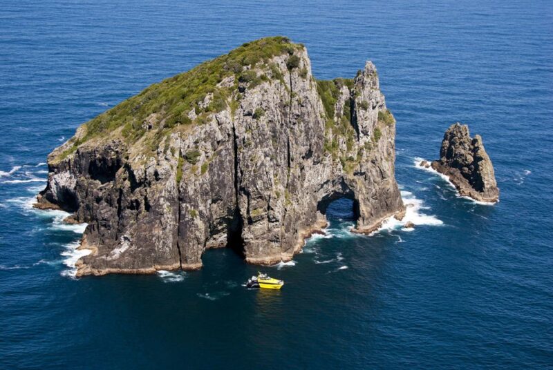 Bay of Islands: Bay Discovery Cruise With Island Stop-Over - Scenic Cruise Experience