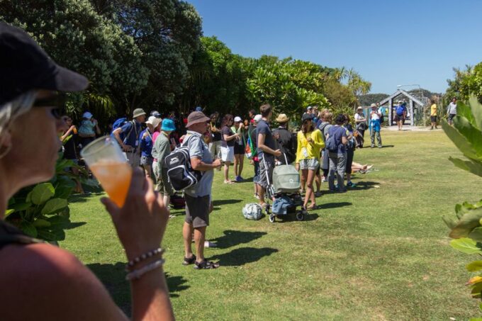 Bay of Islands: Bay Discovery Cruise With Island Stop-Over - Onboard Amenities and Dining