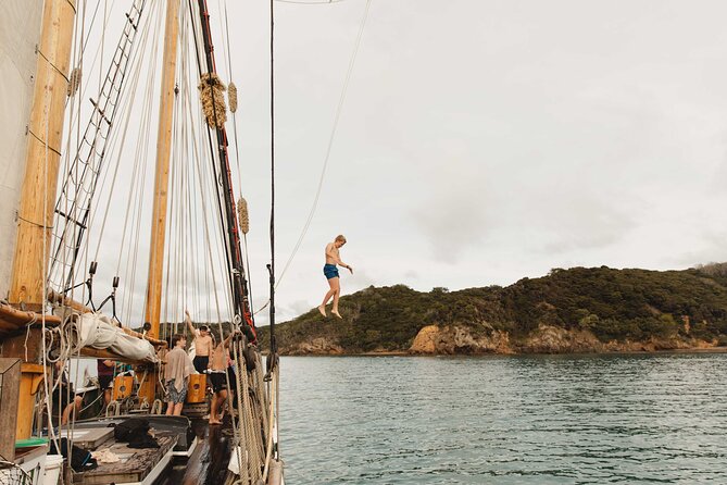 Bay of Islands Tall Ship Sailing on R. Tucker Thompson Including BBQ Lunch - Crew Expertise and Hospitality
