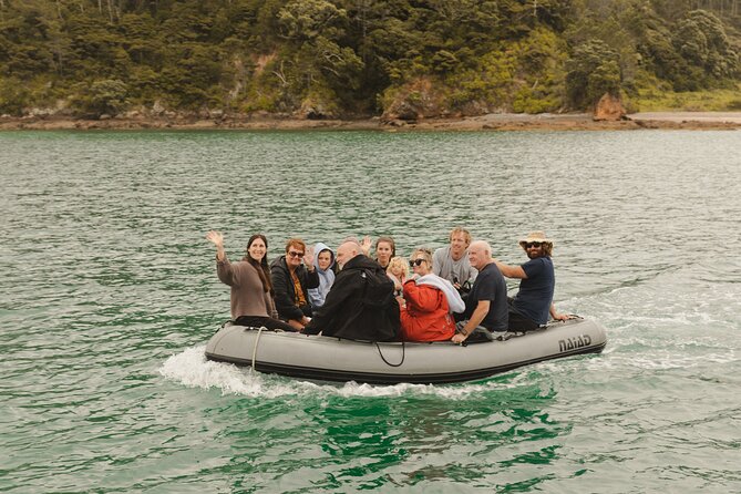 Bay of Islands Tall Ship Sailing on R. Tucker Thompson Including BBQ Lunch - Scenic Views and Wildlife Sightings
