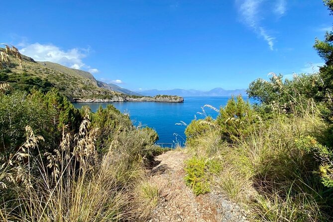 Bay of the Infreschi - Explore the Beach