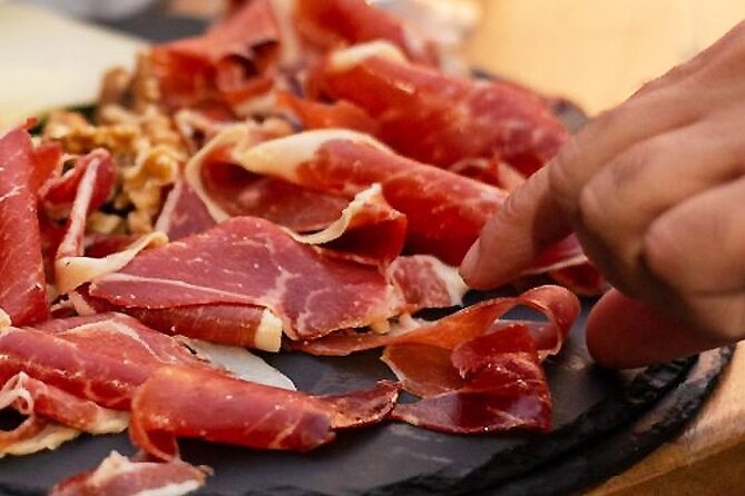 Bayonne Food Gastronomic Tour - Taste 10 Basque Specialties - Positive Guest Reviews