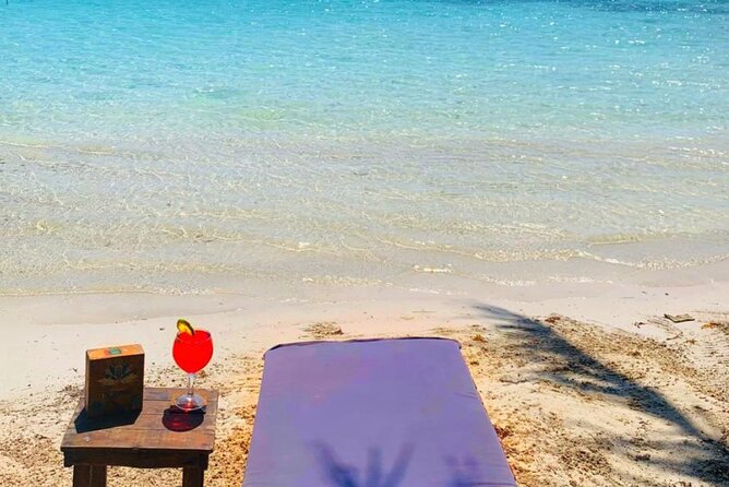 Beach Day Facilities #1 on Tripadvisor La Chilangaloense Beach Club - Ranking and Location