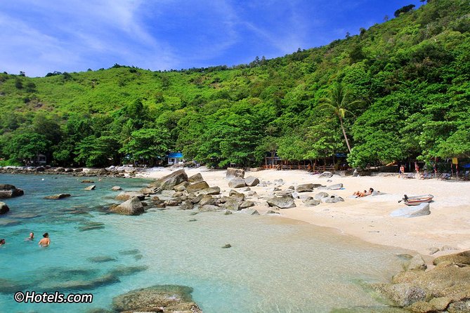 Beach Dive at the Great House Reef - Included Equipment and Requirements