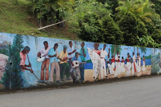 Beach Excursion in Tortola and Sightseeing in Fahie Hills - Exploring the Botanical Gardens