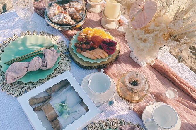 Beach Picnic With a Taste of Vietnamese Food and Drink - Picturesque Picnic Setting