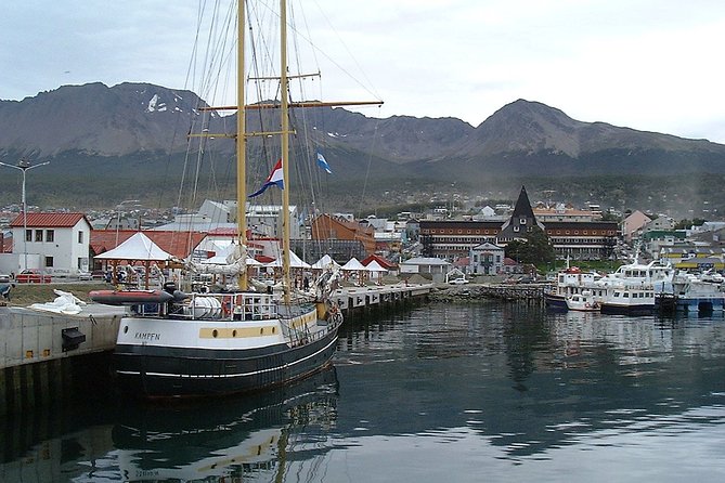 Beagle Channel and Seal Island Catamaran Tour From Ushuaia - Knowledgeable Guide and Transport