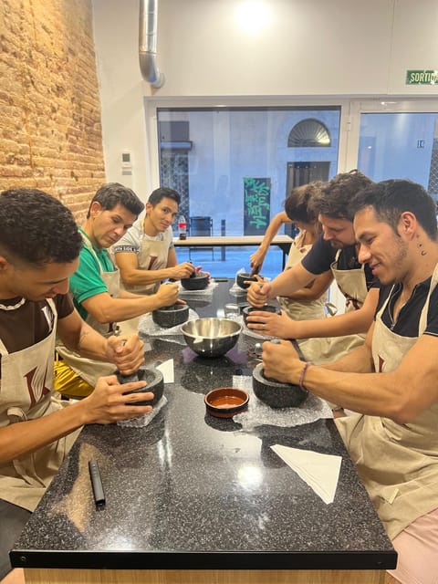 Bean to Bar Chocolate Workshop in Barcelona - Learning Experience