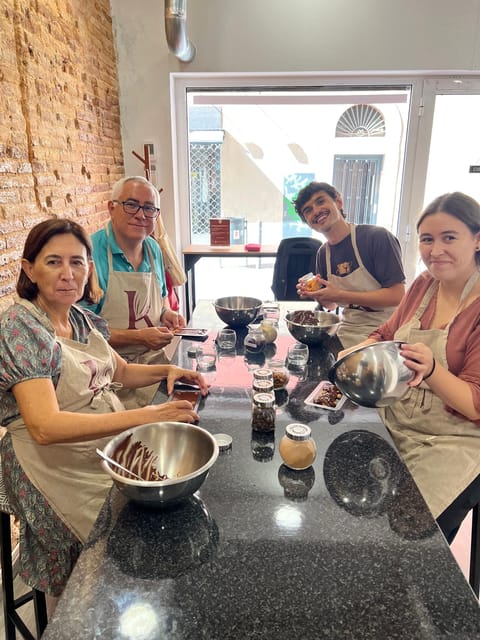 Bean to Bar Chocolate Workshop in Barcelona - Instructor and Languages