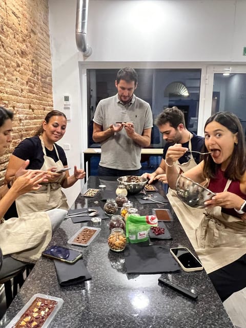 Bean to Bar Chocolate Workshop in Barcelona - Exploring the Bean to Bar Concept
