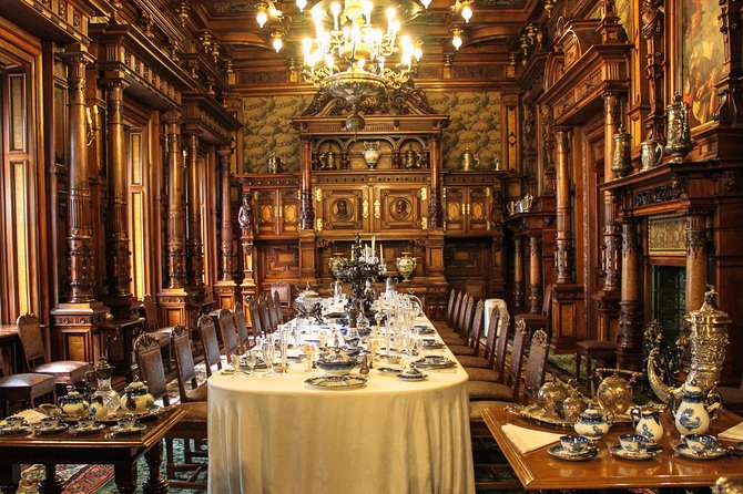 Bear Sanctuary, Bran (Dracula) Castle, Peles Castle From Brasov - Exploring the Bear Sanctuary