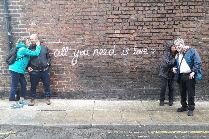 Beatles Walking Tour - In Spanish - Liverpool - Inclusions and Accessibility
