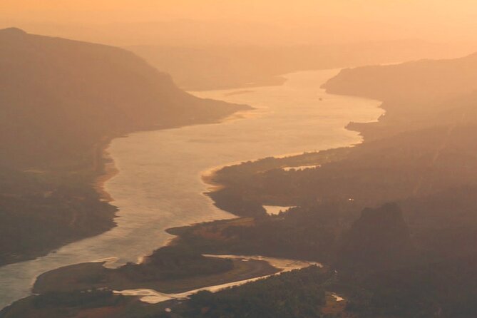 Beautiful Air Tour of the Columbia River Gorge - Group Capacity and Limits