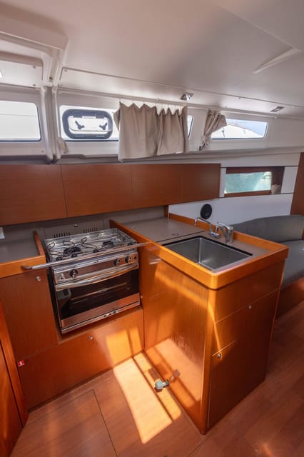 Beautiful Saling Trip Arounf Palma Bay and Sorroundings - Professional Skipper and Amenities