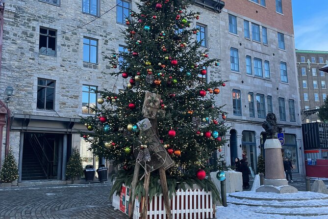 Beautiful Walking Tour of Old Quebec - Navigating the Lower Town