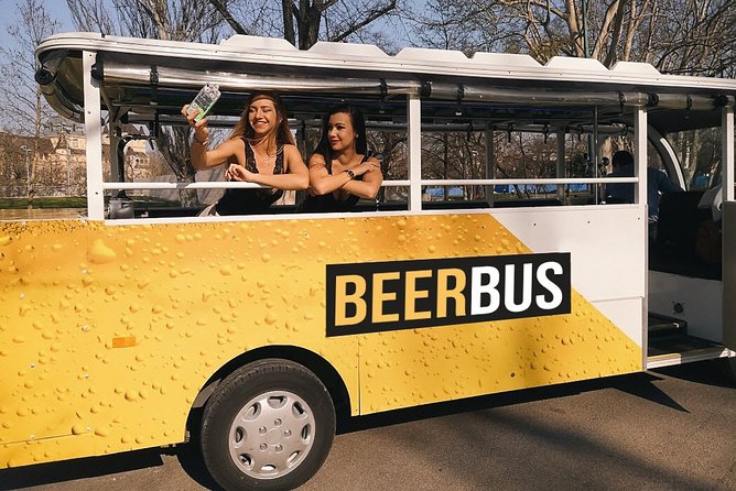 BeerBus Budapest - Sightseeing Partytour - Tour Start and End Times