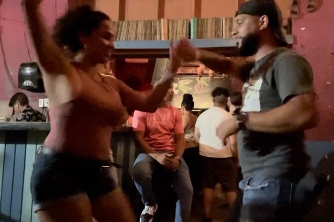 Beginner Sunset Salsa Class in San Juan - Class Overview