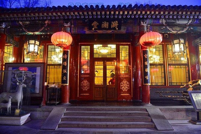 Beihai Boat Ride With Imperial Meal Experience and Old Beijing - Chartered Boat Options
