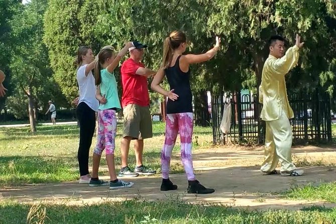 Beijing Private Tai Chi Class and Bike Tour at Houhai Lake - Bike Tour