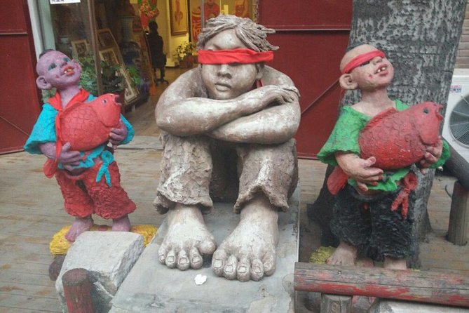 Beijing Private Tour to Mutianyu Great Wall and 798 Art District - Exploring 798 Art District
