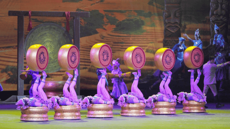 Beijing: Red Theatre Acrobatics Show Viewing Chinese Culture - Participant Eligibility