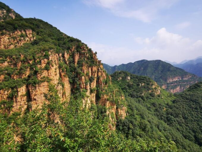 Beijing Stone Forest Gorge Tour With English Speaking Driver - Driver and Assistance