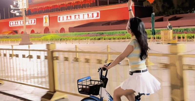 Beijing: Tiananmen Night Ride & Photography City Ride Tour - Experience