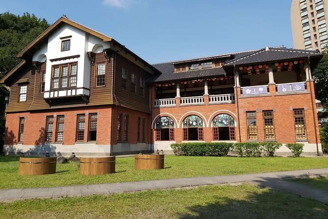 Beitou and Yangmingshan Day Tour From Taipei - Tour Guide Highlights