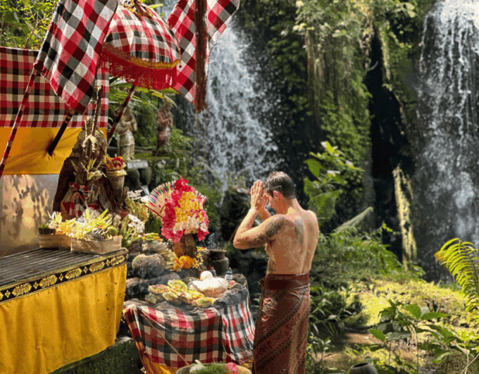 Beji Griya Waterfall: Bali Spiritual Holy Bath Experience - Pickup Locations and Convenience