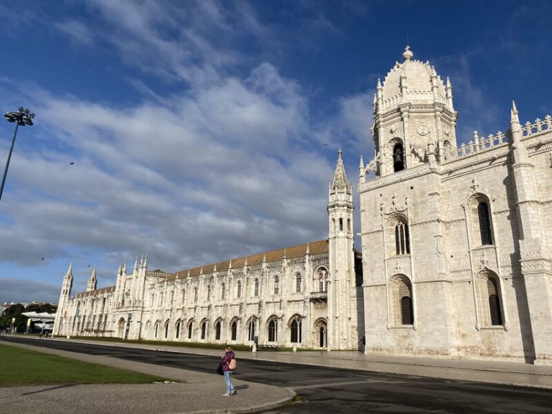 Belém & King Christ Statue Private Tour - Tour Features