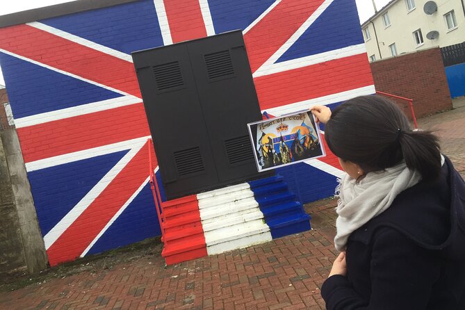 Belfast Black Taxi Tour of Murals and Peace Walls 2 Hours - Logistics