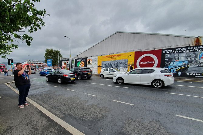 Belfast Cab Tour of Peacewalls, Murals and the Famous Titanic Slips - Customer Experience