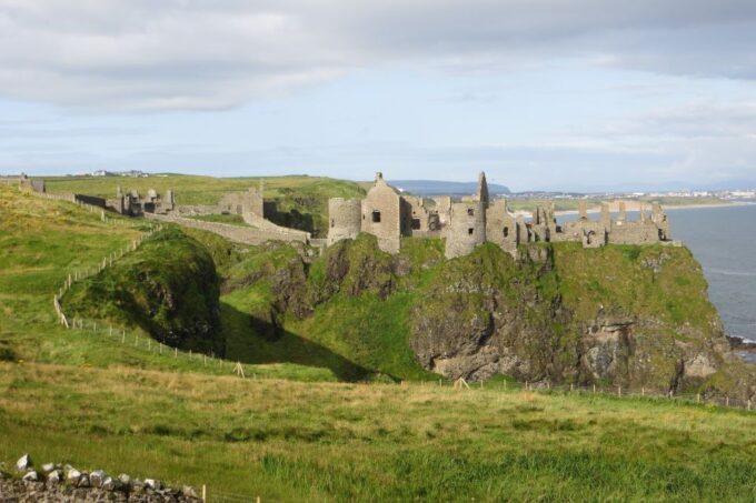Belfast & Giants Causeway: 2-Day Rail Tour From Dublin - Tour Availability