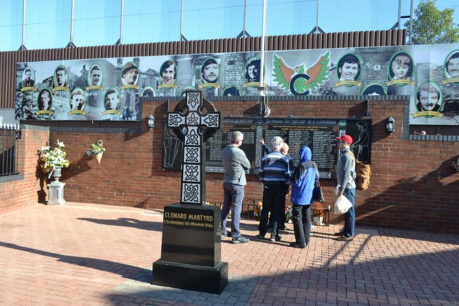Belfast Iconic Mural Taxi Tour Private 2hr Adventure - Accessibility
