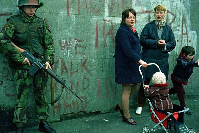 Belfast Murals Political Tour in Spanish - Cancellation and Booking Policies
