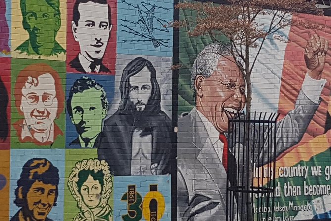 Belfast Political Murals Street Art and Peace Wall Small Group Walking Tour - Community Murals