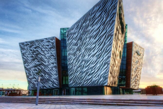 Belfast Tour App, Hidden Gems Game and Big Britain Quiz (1 Day Pass) UK - Meeting Point and Logistics