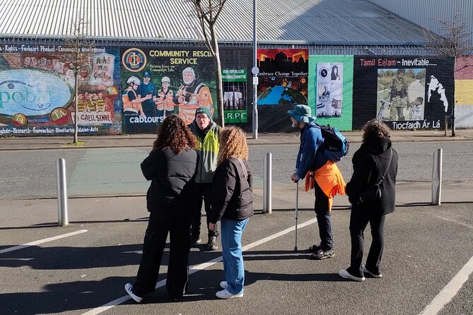 Belfast Troubles Tour: Walls and Bridges - Understanding the Context of the Troubles