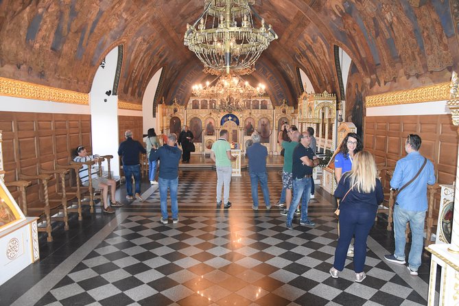 Belgrade Big Tour: Top Attractions and Belgrade Neighborhoods - Visiting the Church of Saint Sava